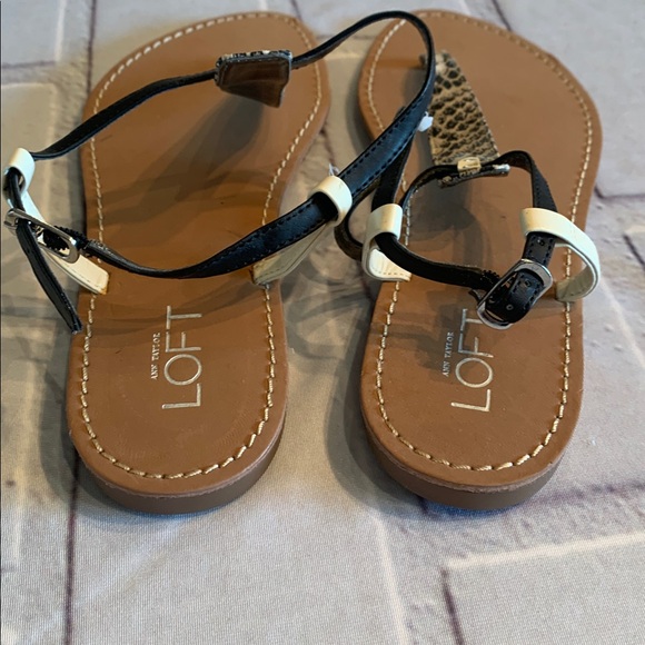 🎉NEW LISTING!🎉LOFT Snakeskin Print Sandals - Picture 5 of 10